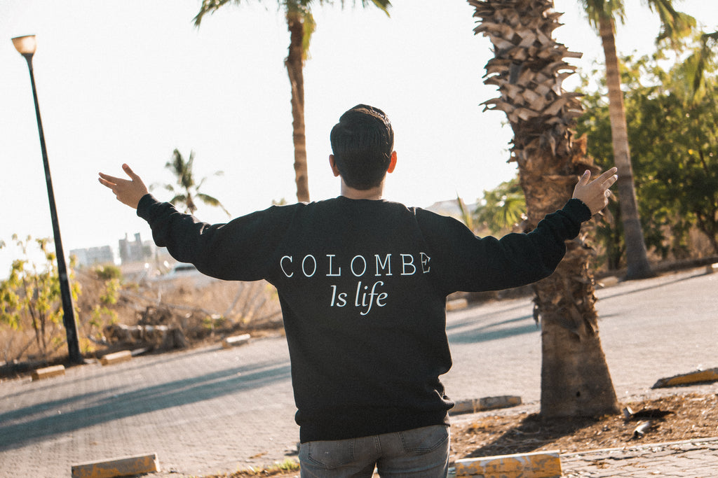 Suéter Colombe is life negro